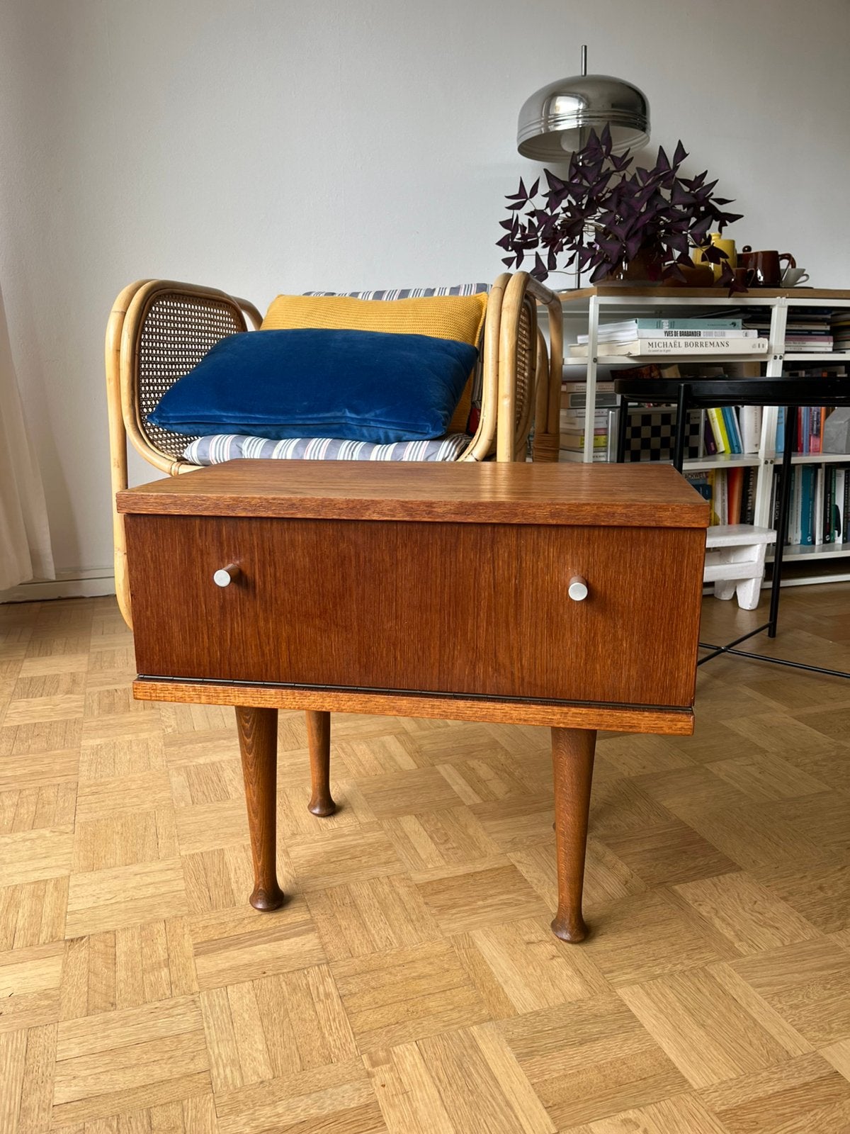 Vintage klepkastje jaren 50/60 – houten poten, Ophalen, Gebruikt, Minder dan 45 cm, Minder dan 55 cm
