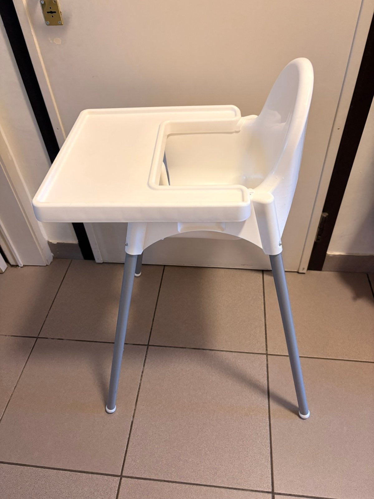Ikea kinderstoel met blad, Kinderen en Baby's, Ophalen, Zo goed als nieuw