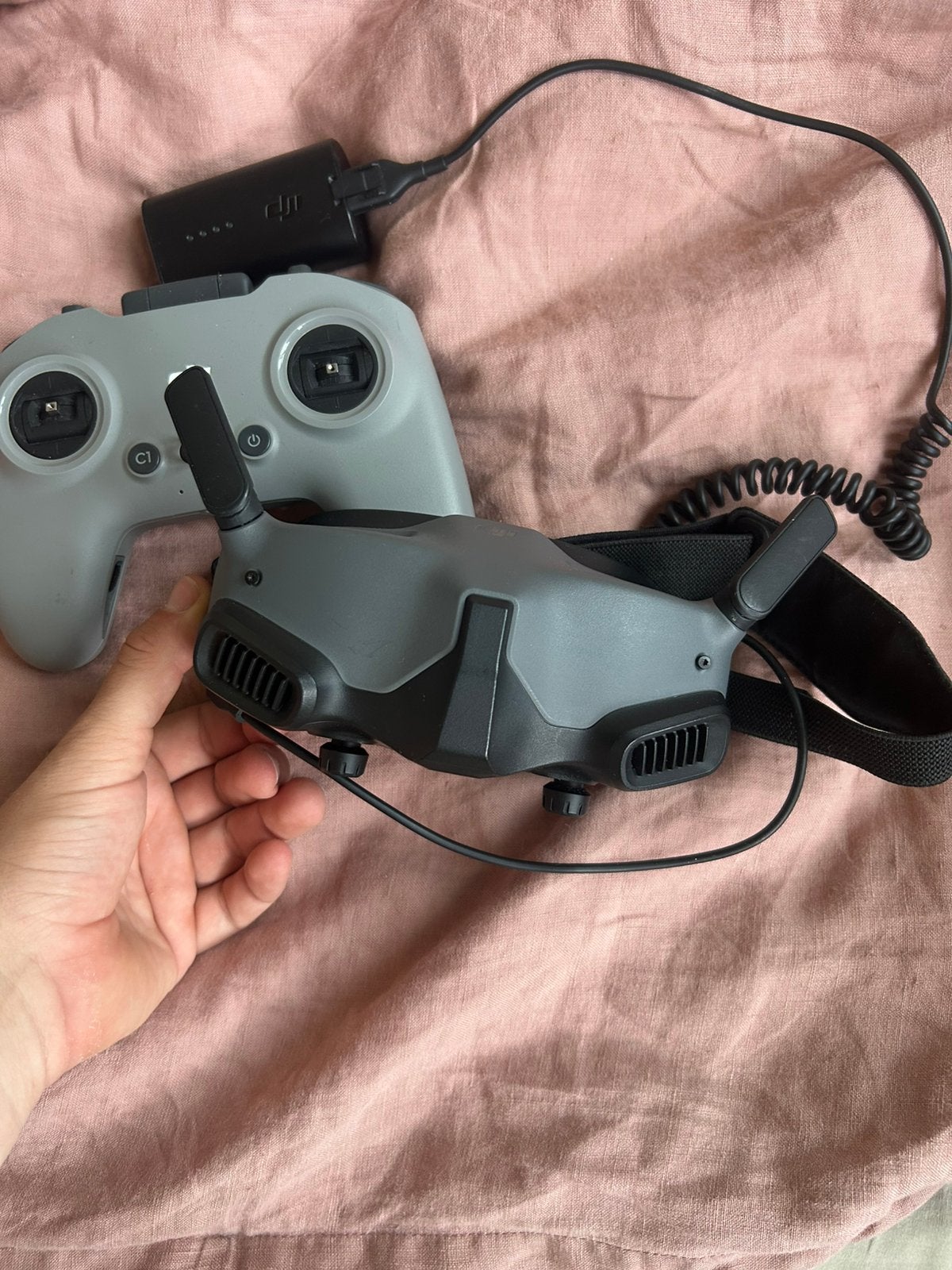 Dji fpv goggels + controler, Ophalen, Zo goed als nieuw