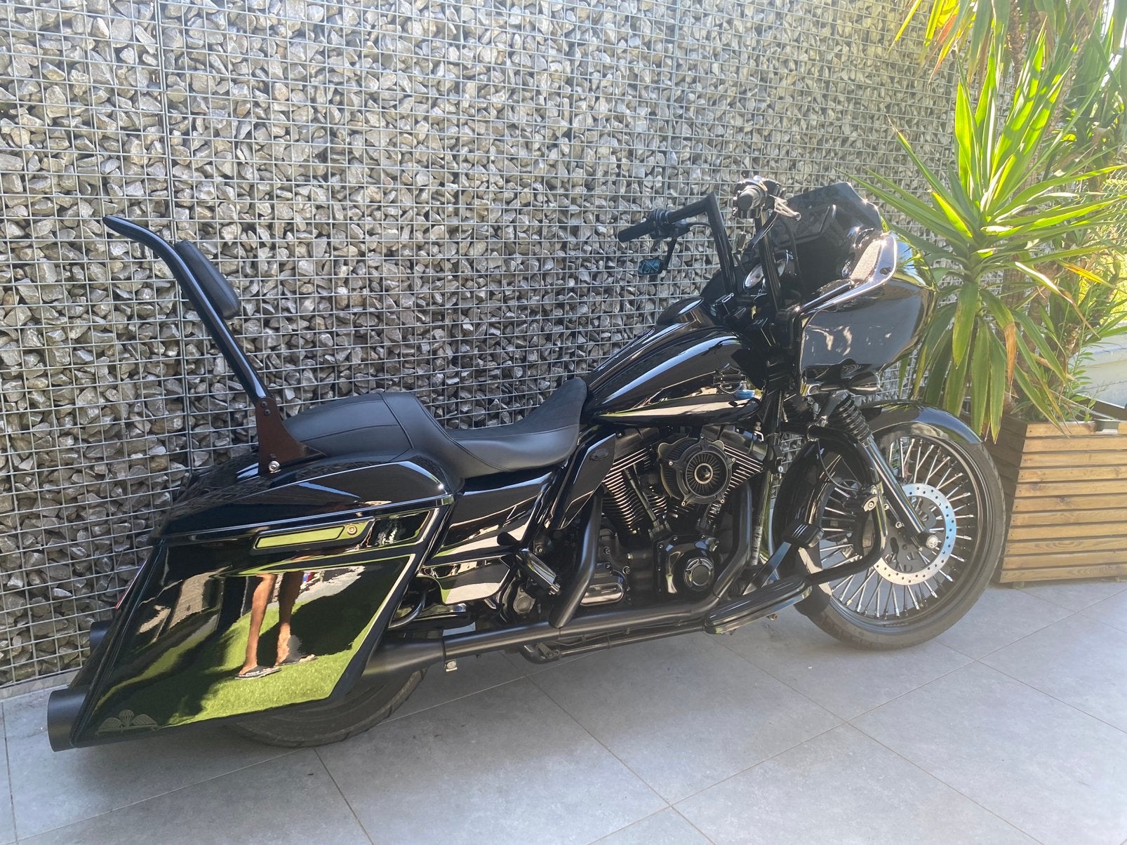 Road Glide, Particulier