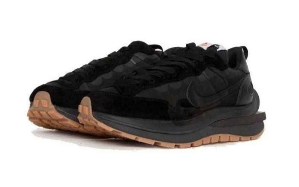 Nike sacai vaporwaffle NEUVES, Vêtements | Hommes, Chaussures, Neuf, Baskets, Noir, Enlèvement