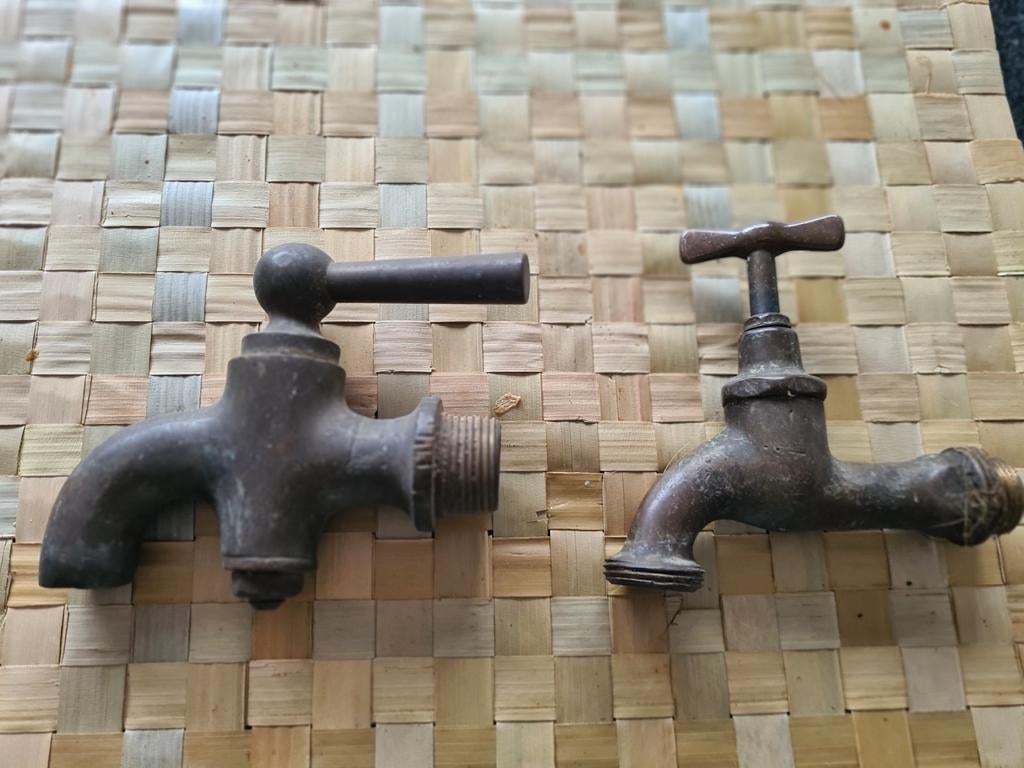 2 antieke koperen kranen, Antiek en Kunst, Ophalen of Verzenden, Koper