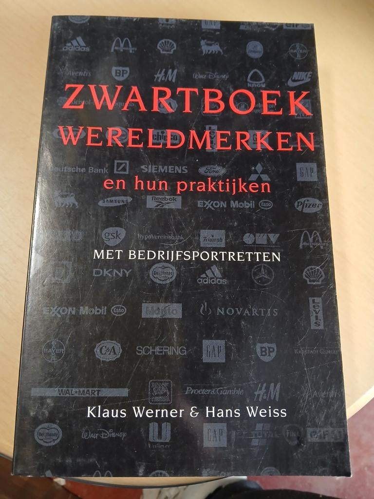 K. Werner - Zwartboek wereldmerken en hun praktijken, Boeken, Ophalen of Verzenden, K. Werner; H. Weiss