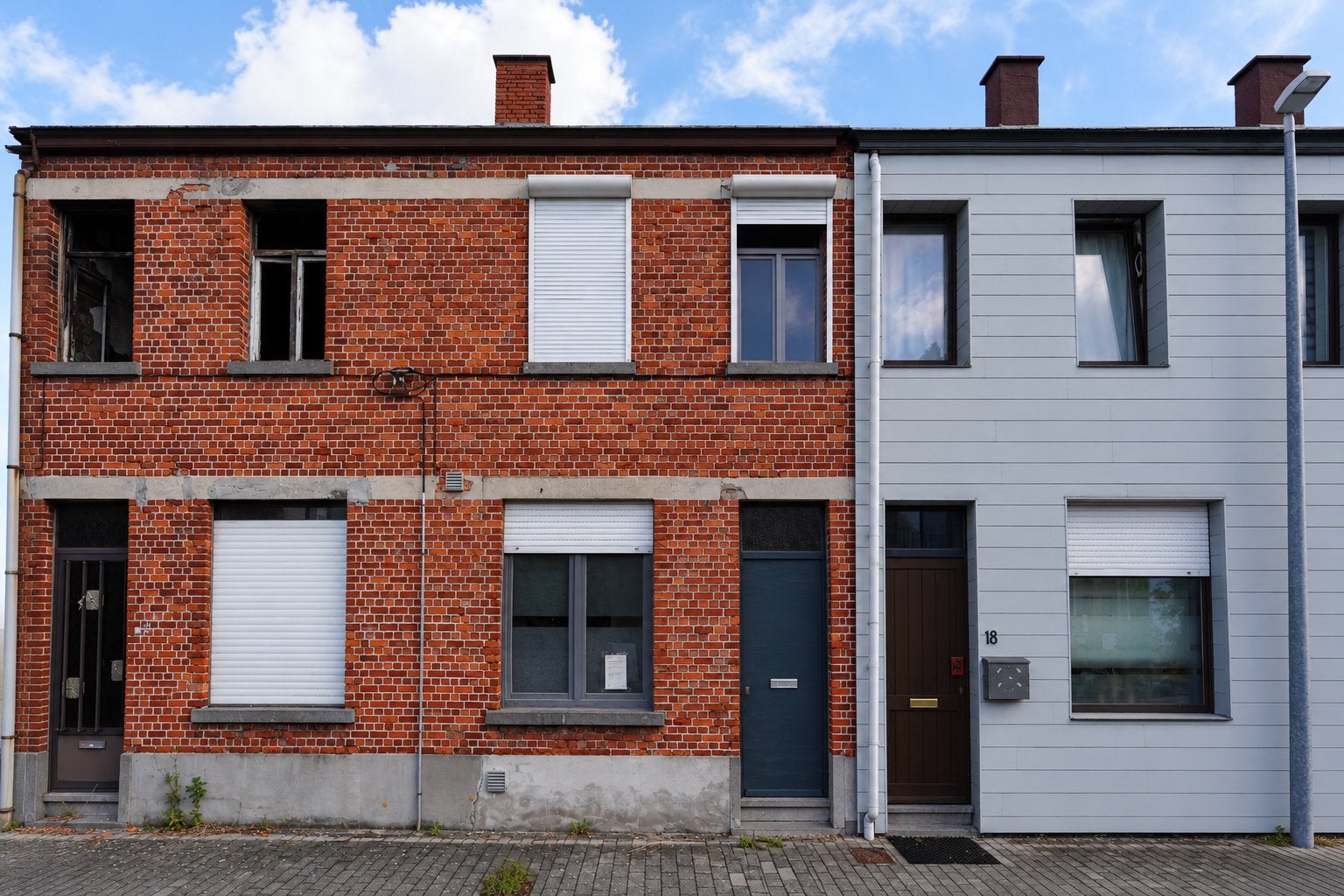 Te renoveren woning met garage en achteruitweg, 369 kWh/m²/jaar, 200 tot 500 m², Provincie Oost-Vlaanderen, 369 kWh/jaar