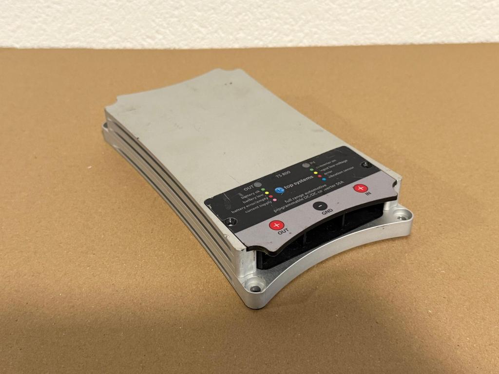 Victron accu scheider 50A Top Systems TS800 Buck-Boost DC/DC, Veltmaat BWI, Info@veltmaatbwi.nl, Transportweg 11a, 7442 CT, Nijverdal