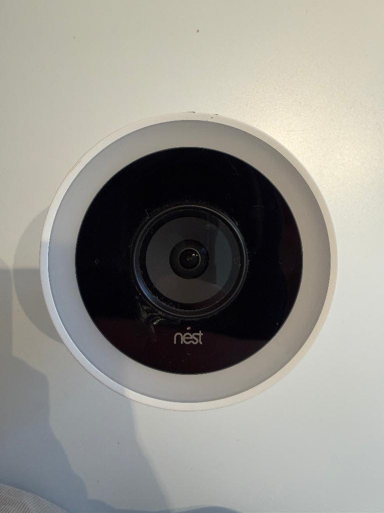 Nest Cam IQ Outdoor, Audio, Tv en Foto, Videobewaking, Ophalen of Verzenden, Gebruikt, Buitencamera