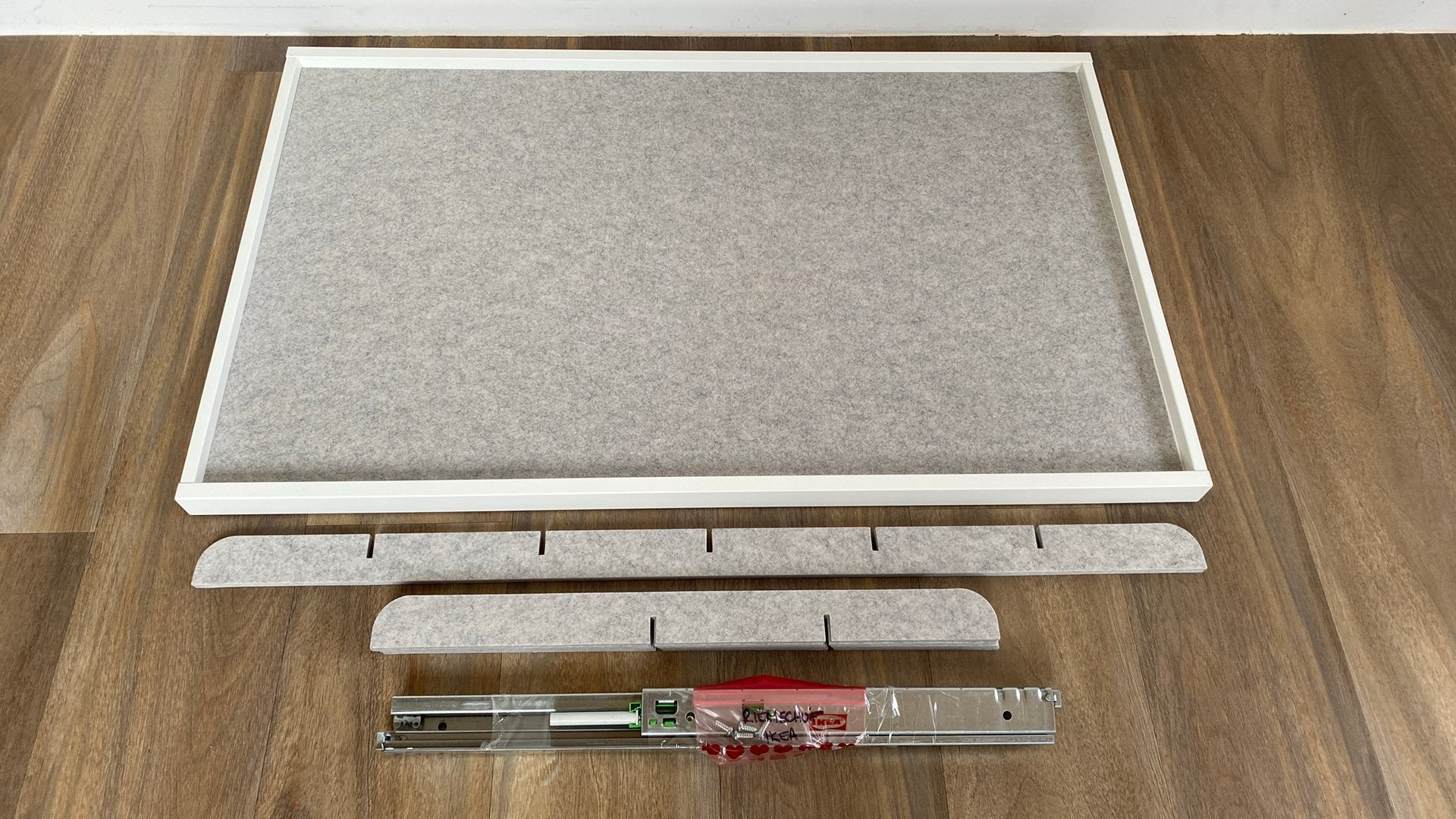 IKEA Komplement uitrekbare plank met lademat en verdelers, Enlèvement, Comme neuf