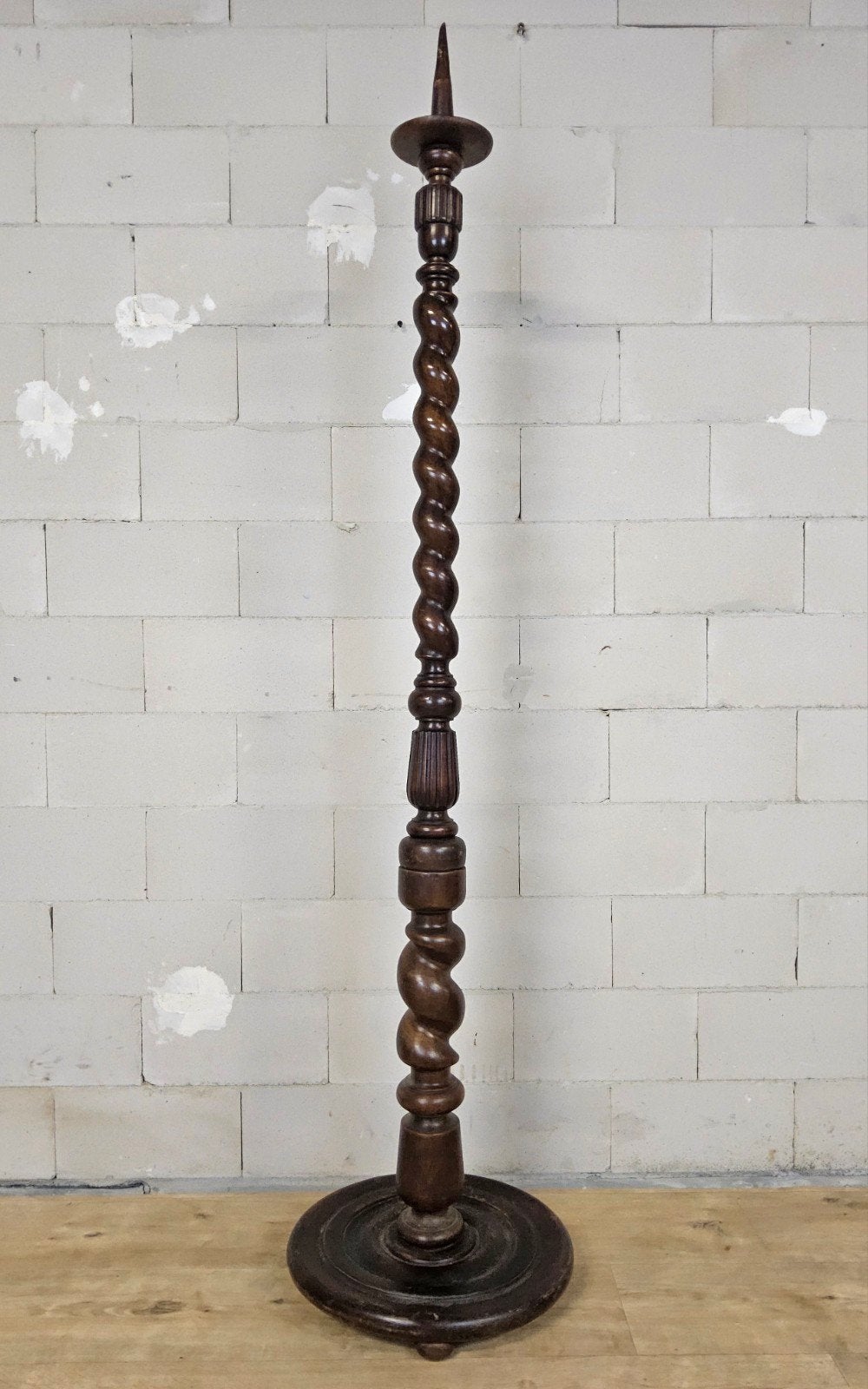 Antieke houten 19e eeuwse getorste Grote Kerk Kandelaar 166H, Antiek en Kunst, Ophalen of Verzenden, Overige materialen