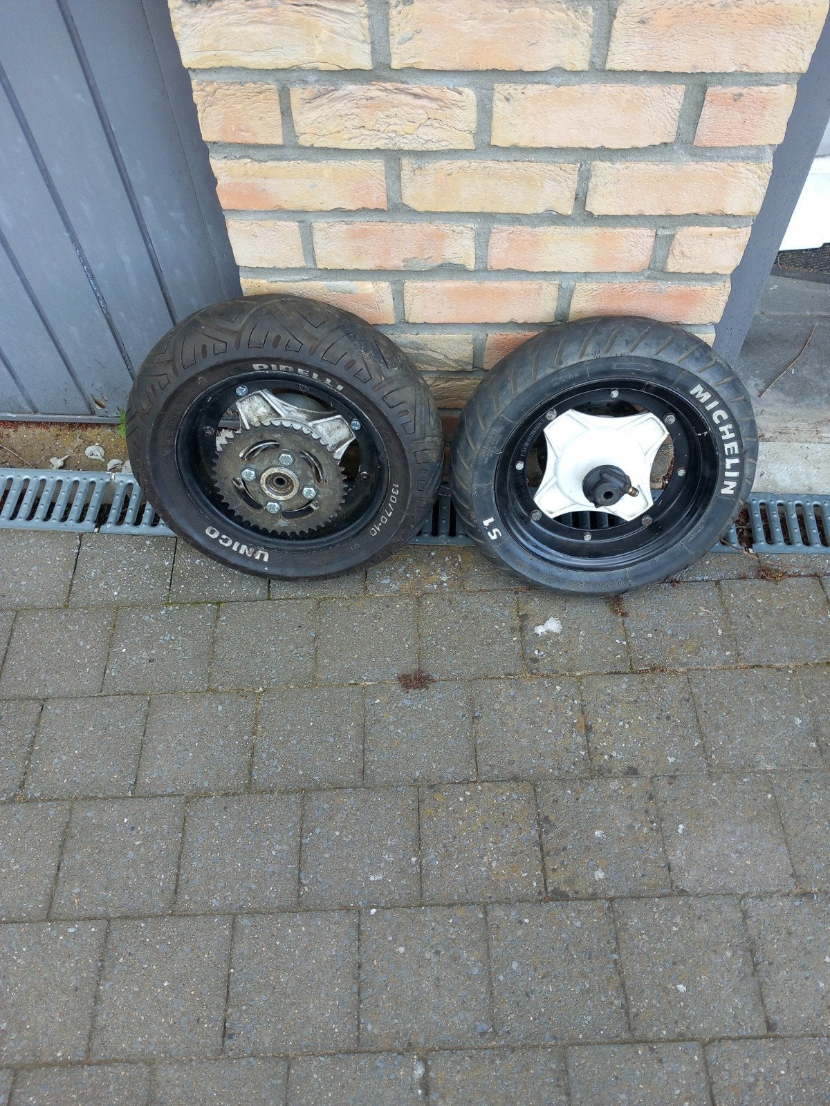 Te koop dax velgen en dubbele uilaat, Ophalen