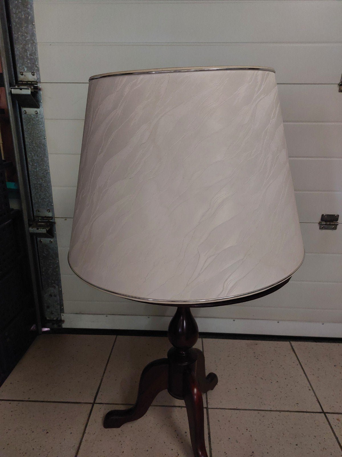 Grote witte lampenkap in onberispelijke staat. 0486 215927, Huis en Inrichting, Lampen | Lampenkappen, Ophalen