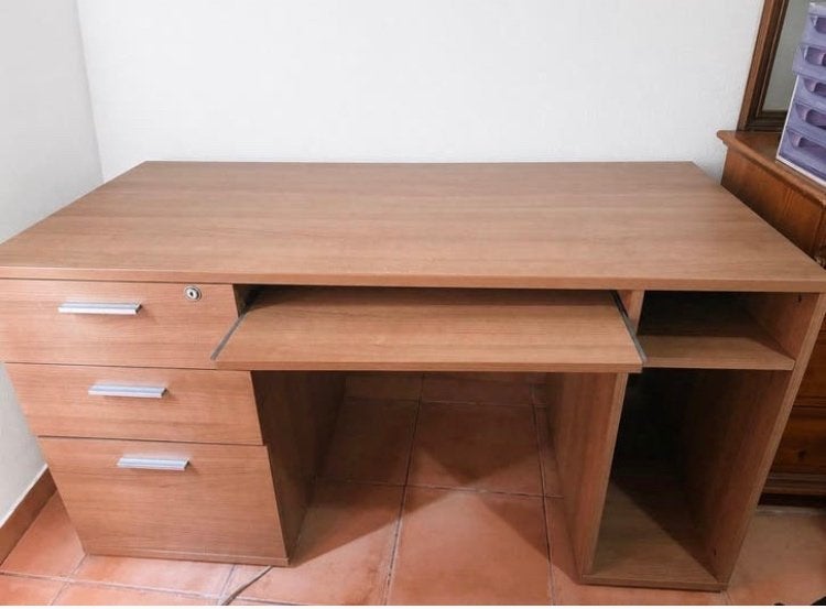 Bureau et chaise - il faut y aller de toute urgence, Maison & Meubles, Bureaux, Bureau d'ordinateur, Classique, Comme neuf, Enlèvement