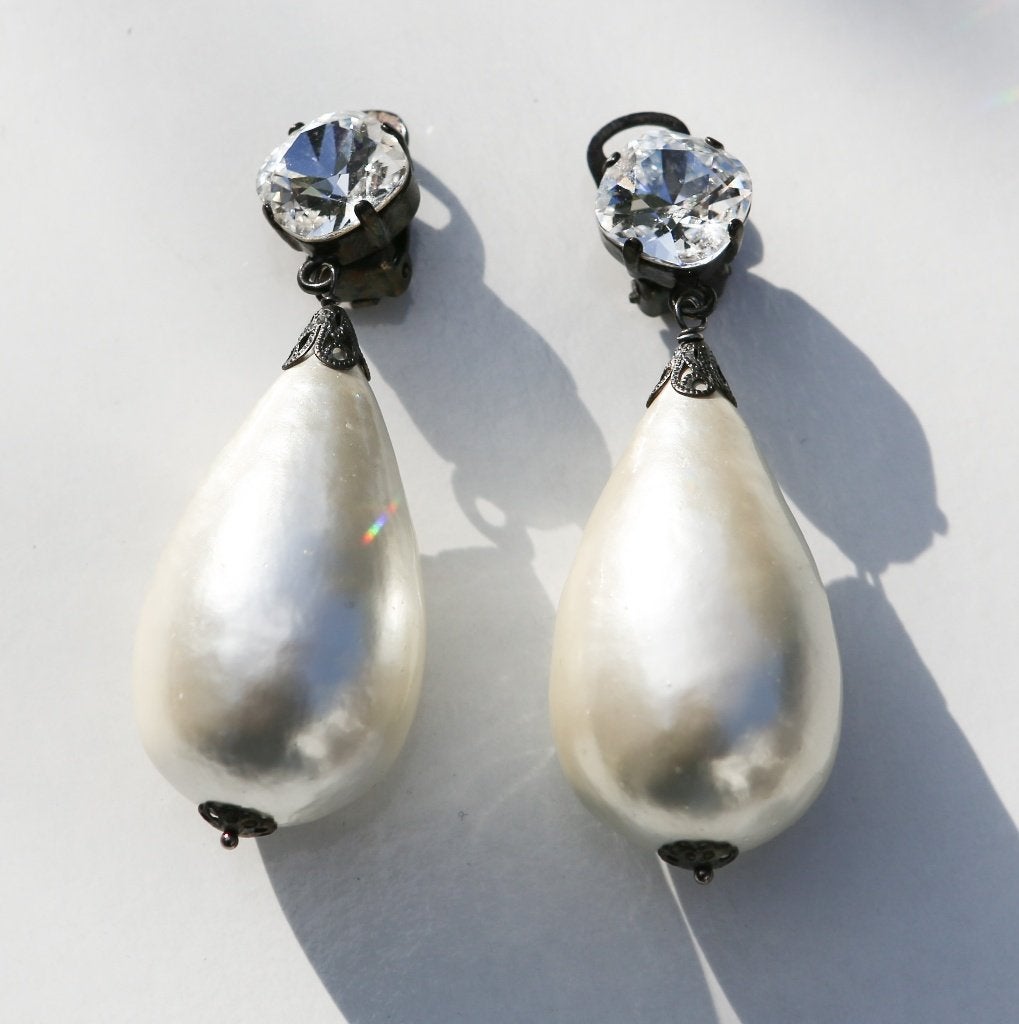 Prachtige nieuwe clipoorbellen - heel chique, Handtassen en Accessoires, Ophalen of Verzenden, Nieuw, Wit