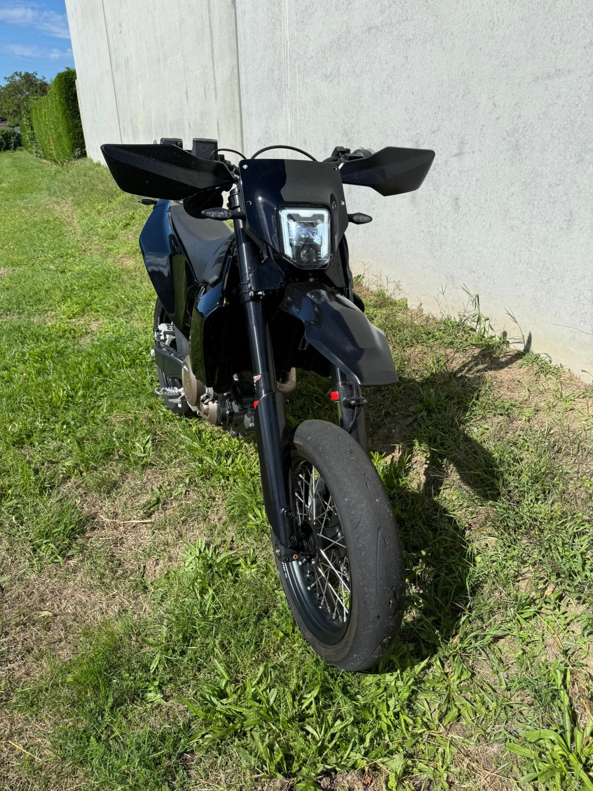 KTM 690 supermoto A2, Ophalen, Zo goed als nieuw