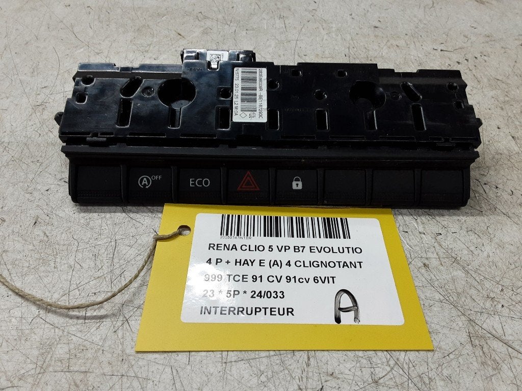 COMMUTATEUR Renault Clio V (RJAB) (01-2019/-) (283E86009R), Renault, Utilisé, Peter-Huppertz-Straße 5
51063  Köln, DE, Dialog.deutschland@renault.de