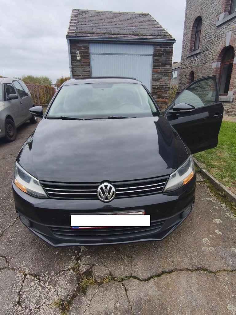 VW JETTA, Euro 5, 5 portes, Particulier, 4 cylindres