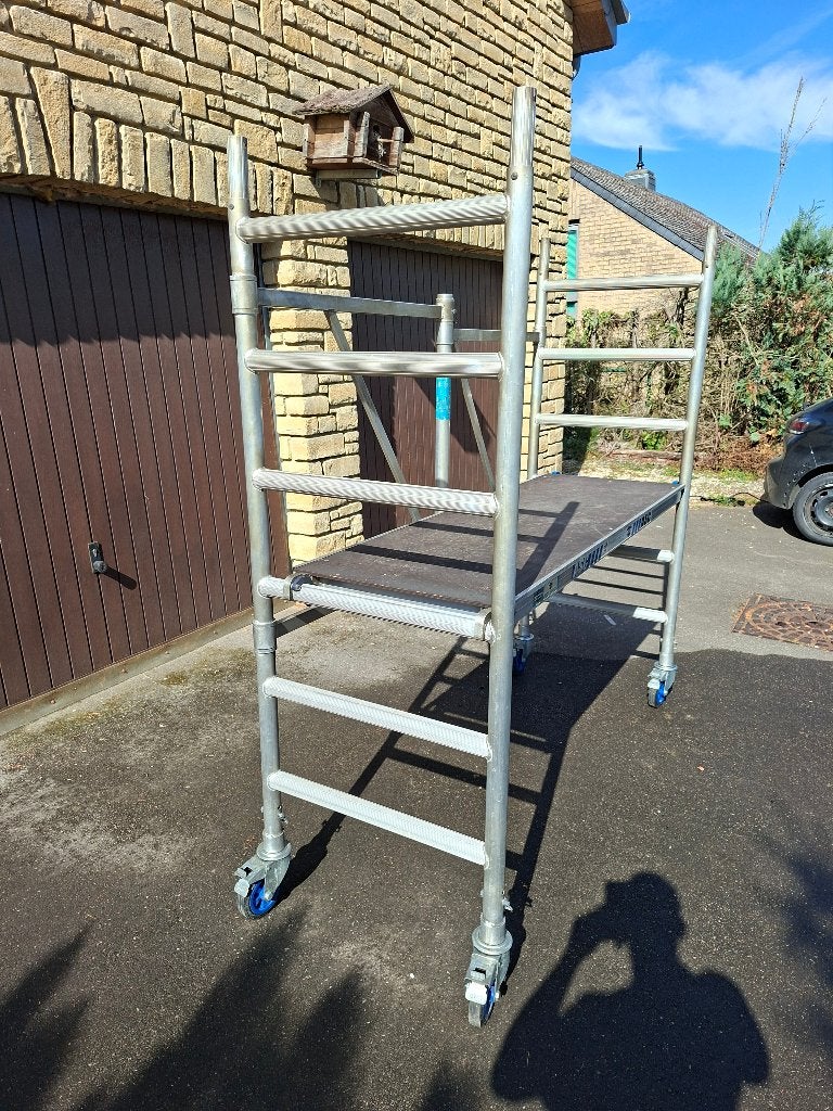Echaffaudage alumexx, Bricolage & Construction, Enlèvement, Utilisé, Échafaudage fixe ou roulant, 2 à 5 mètres