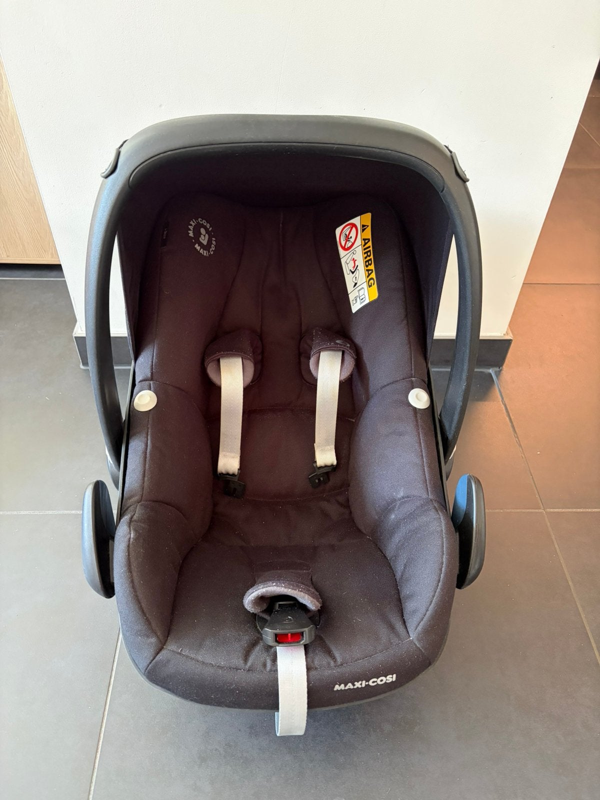 Autostoel pakket met maxi cosi + isofix basis + voetenzak, Kinderen en Baby's, Ophalen, Zo goed als nieuw, Isofix