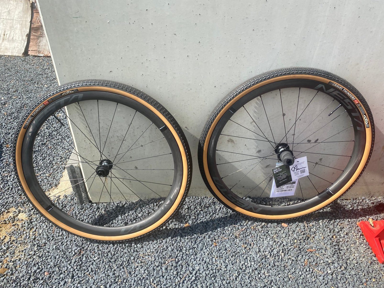 Nouvelle paire de roues en carbone Nesta Viarium 3.5, Vélos & Vélomoteurs, Vélos Pièces, Neuf, Enlèvement ou Envoi, Gravelbike