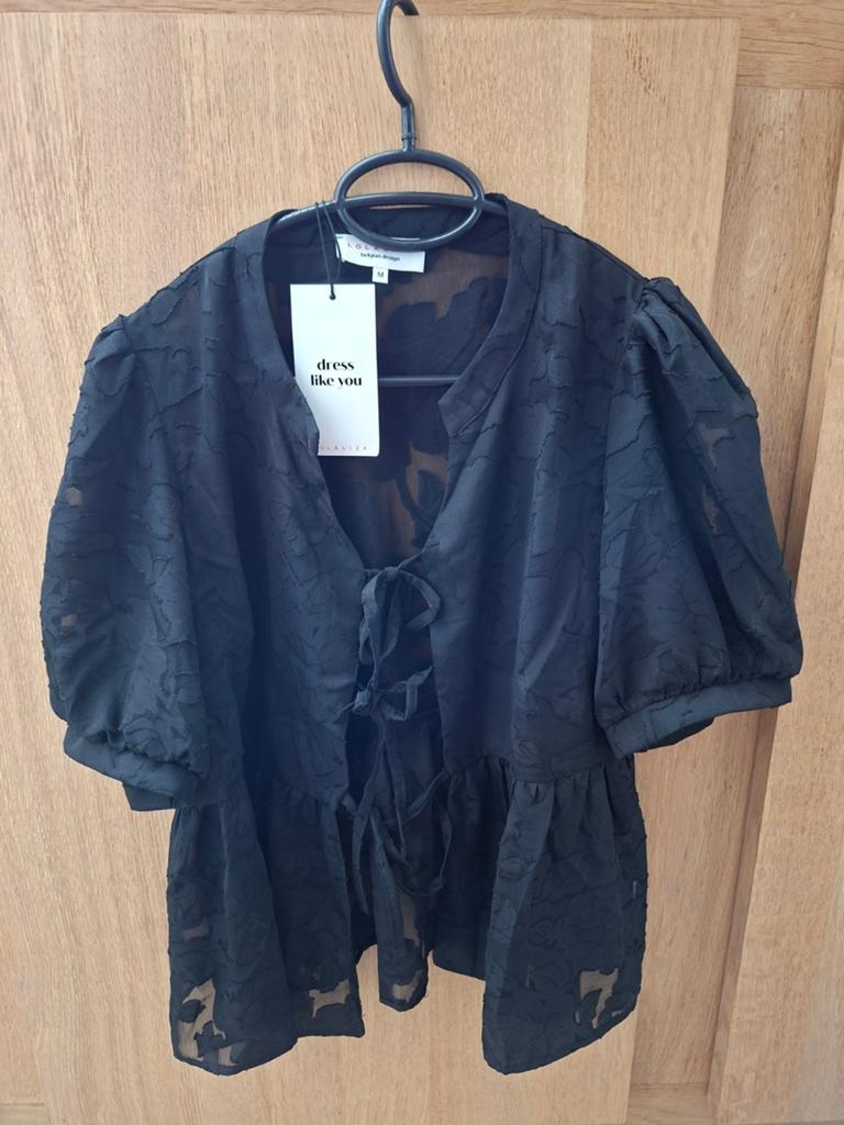 Nieuwe zwarte blouse, Ophalen of Verzenden, Nieuw, Maat 38/40 (M), Zwart