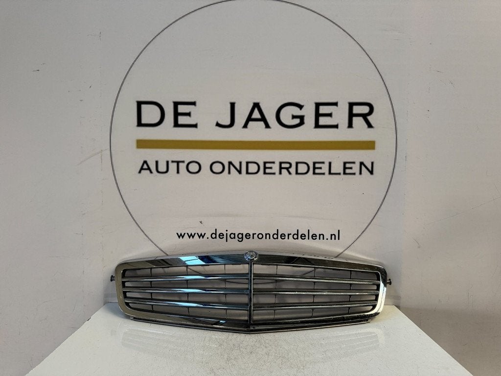 GRILLE DE CALANDRE MERCEDES CLASSE C A2048801483, Mercedes-Benz AG, Mercedes-Benz, Utilisé, Mercedesstrasse 120
70372  Stuttgart, DE