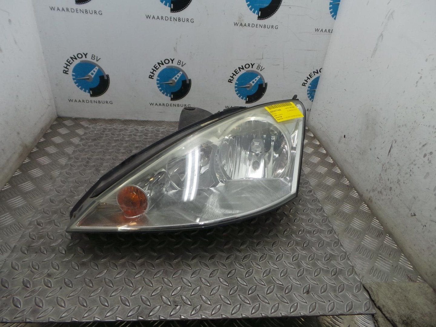 FORD FOCUS 1.6-16V FUTURA  KOPLAMP L 2005, Enlèvement ou Envoi, Utilisé, ARN reconnu