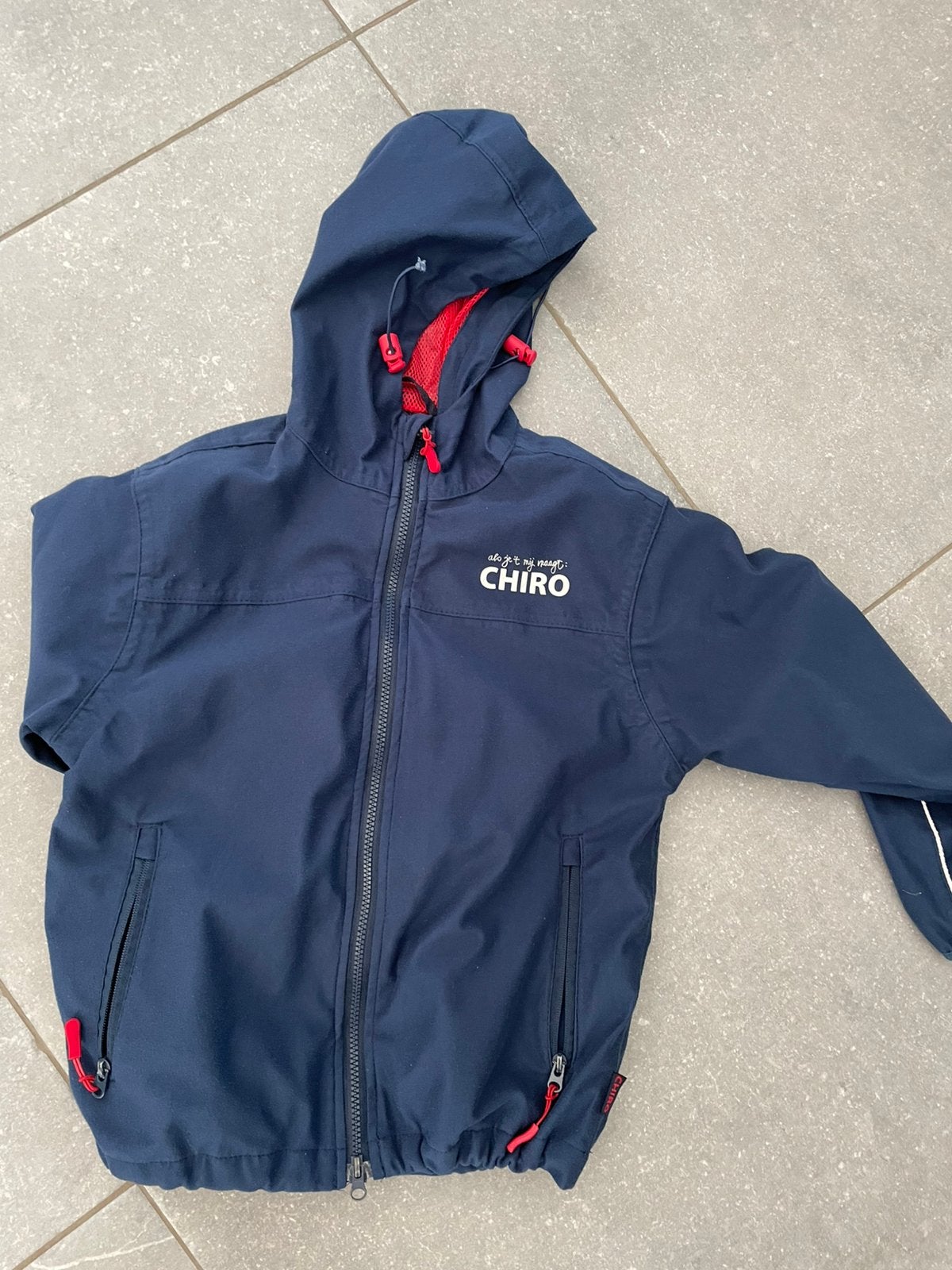 Chiro jas 8 jaar 128, Enlèvement ou Envoi, Comme neuf