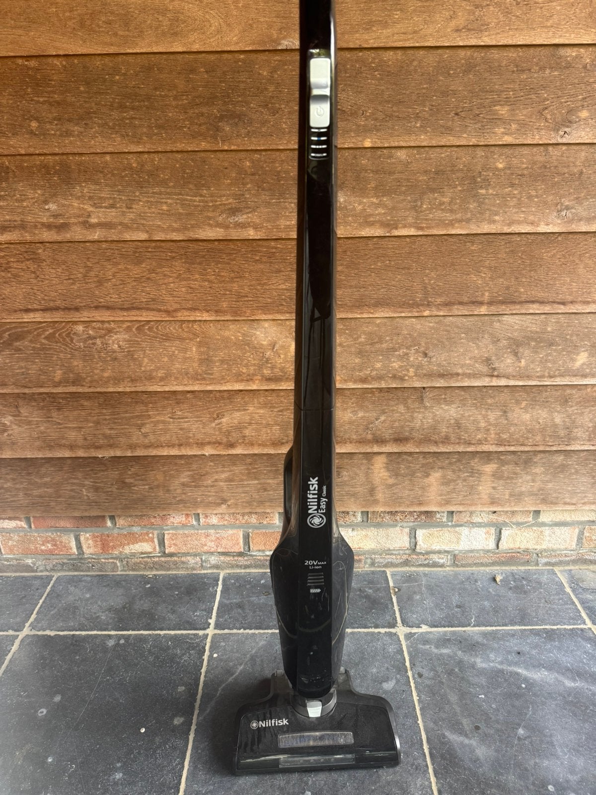 Nilfisk Easy Classic 20V - snoerloze steelstofzuiger 2-in-1, Elektronische apparatuur, Ophalen, Gebruikt, Reservoir, Steelstofzuiger