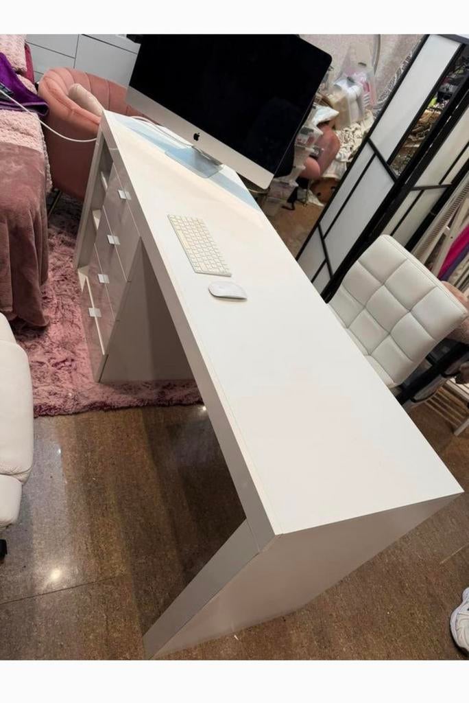 Nageltafel/bureau, Huis en Inrichting, Bureaus, Ophalen, Zo goed als nieuw