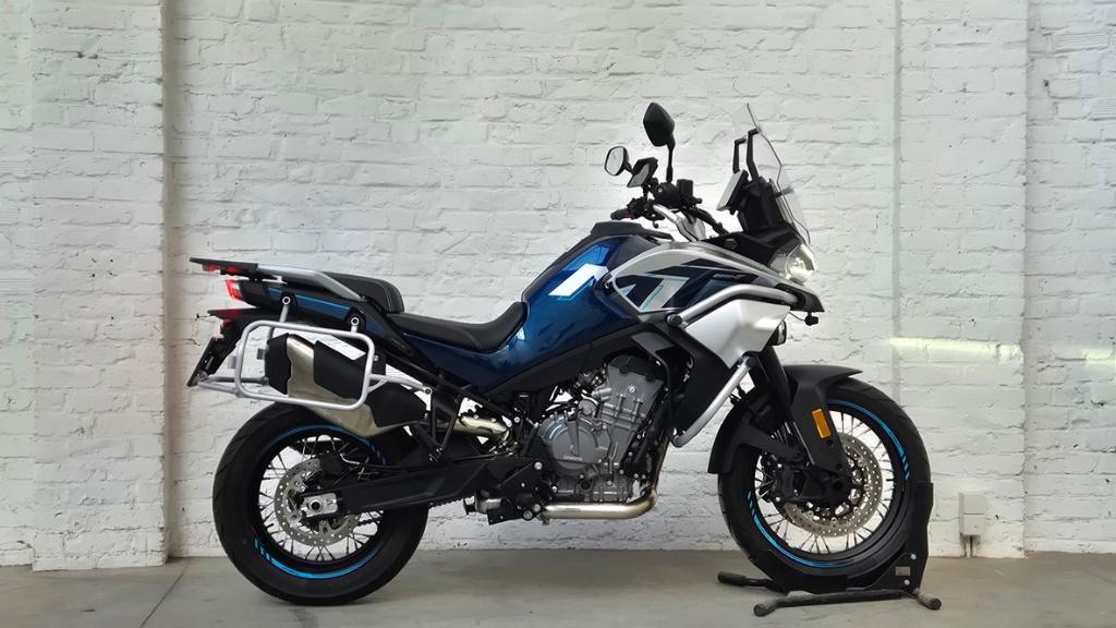 CF Moto 800 MT Sport slechts 500km @motomobilia, 2 cilinders, Motorrijbewijs A, Bedrijf, Traction Control