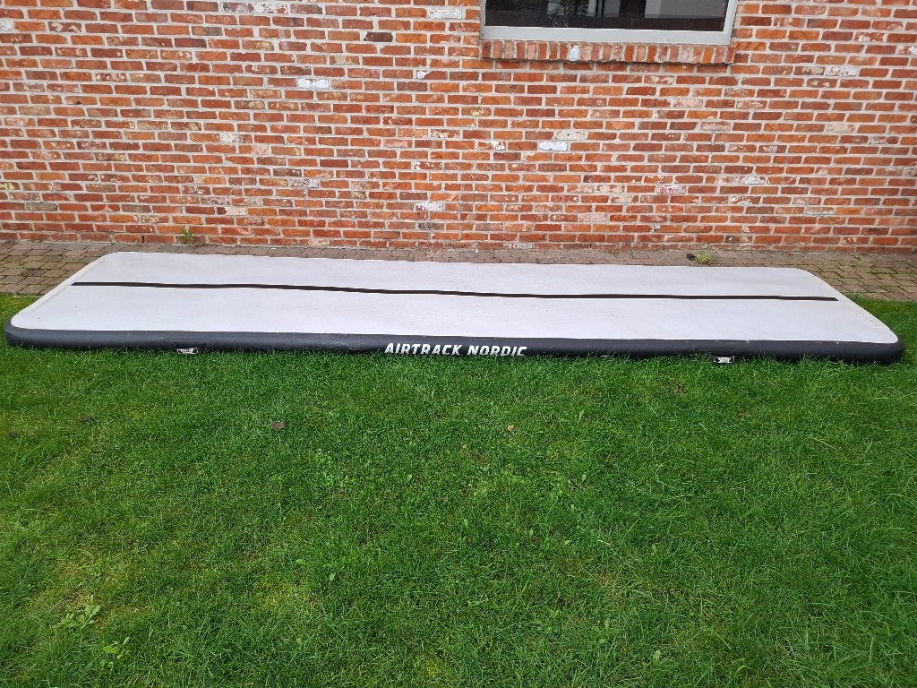 Airtrack, Ophalen, Zo goed als nieuw, Materiaal
