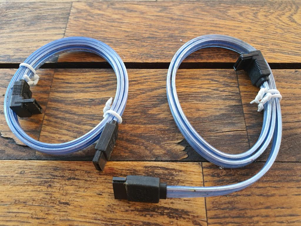 Pc sata kabels, Informatique & Logiciels, Pc & Câble réseau, Enlèvement