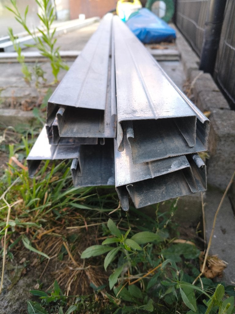 metal stuts voor vals plafond, Doe-het-zelf en Bouw, Ophalen, Zo goed als nieuw