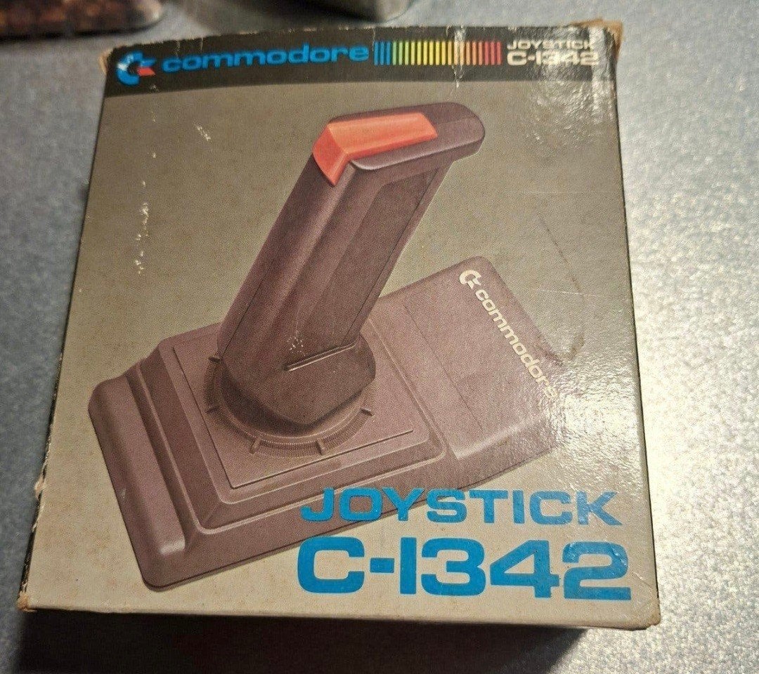 a vendre joystik commodore c-1342 en boite
testet fonctionne, Enlèvement ou Envoi