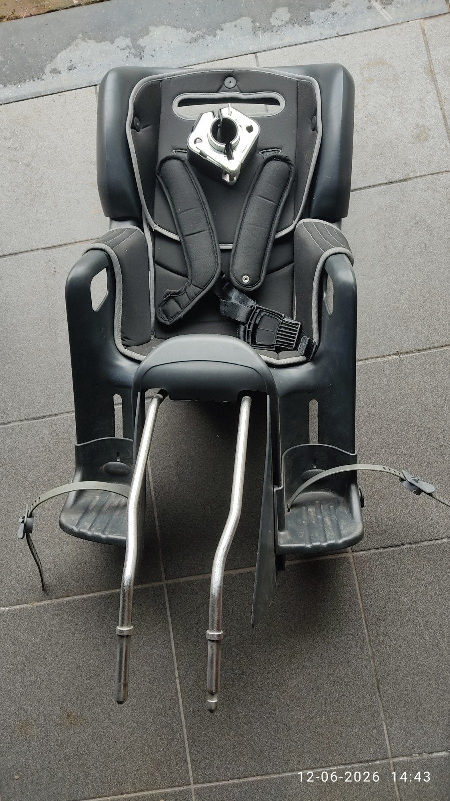 Fietsstoel vr kind, Ophalen