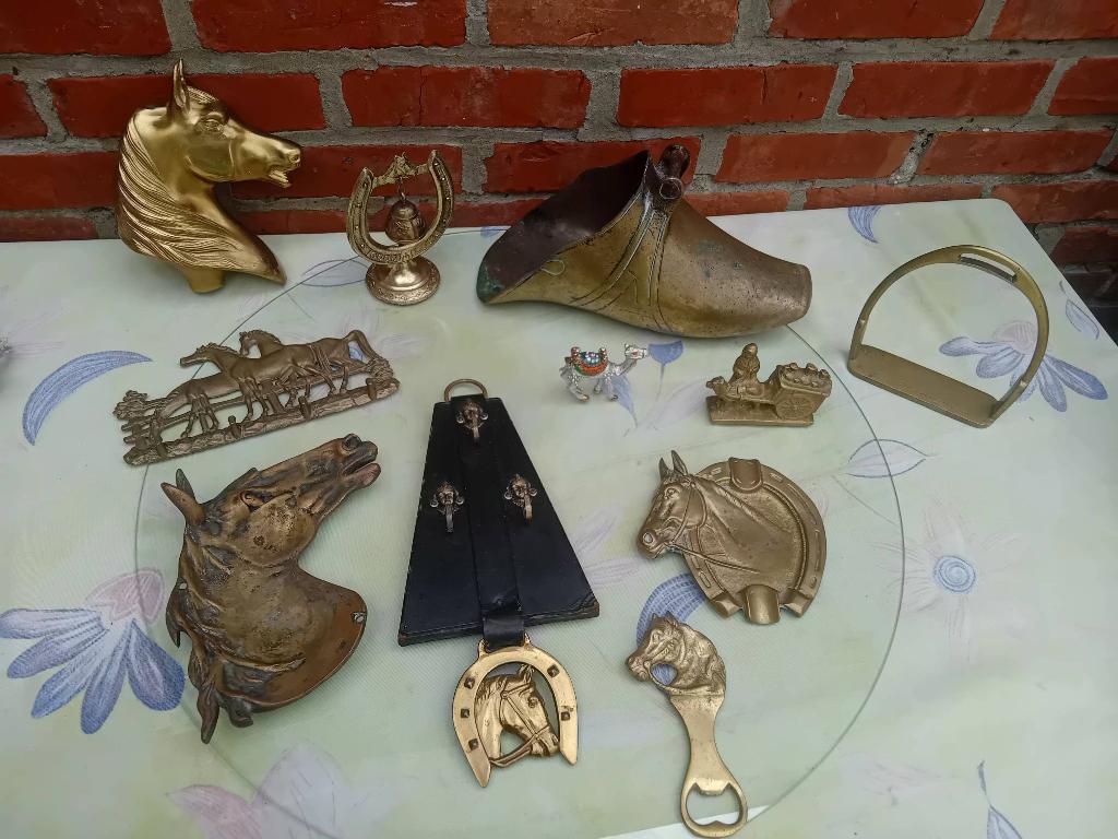 Allerlei koperen items met betrekking paarden, Ophalen, Koper