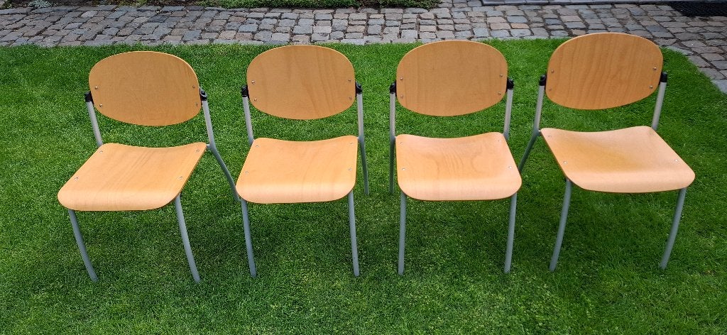 Vintage stapelbare houten stoelen - industriële stoel, Huis en Inrichting, Ophalen, Bruin, Zo goed als nieuw, Vier