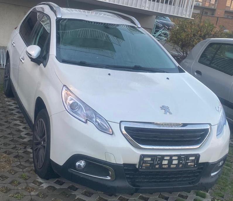 Peugeot 2008 (12/2014), Auto's, Peugeot, Zwart, Wit, Handgeschakeld, 5 deurs