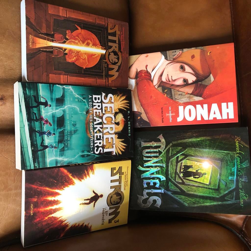 Lot 5 romans voor jongeren 12/18a, Ophalen, Zo goed als nieuw