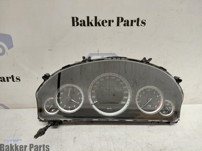 Compteur kilométrique KM d'un Mercedes E-Klasse, -, 3 mois de garantie, Utilisé, -