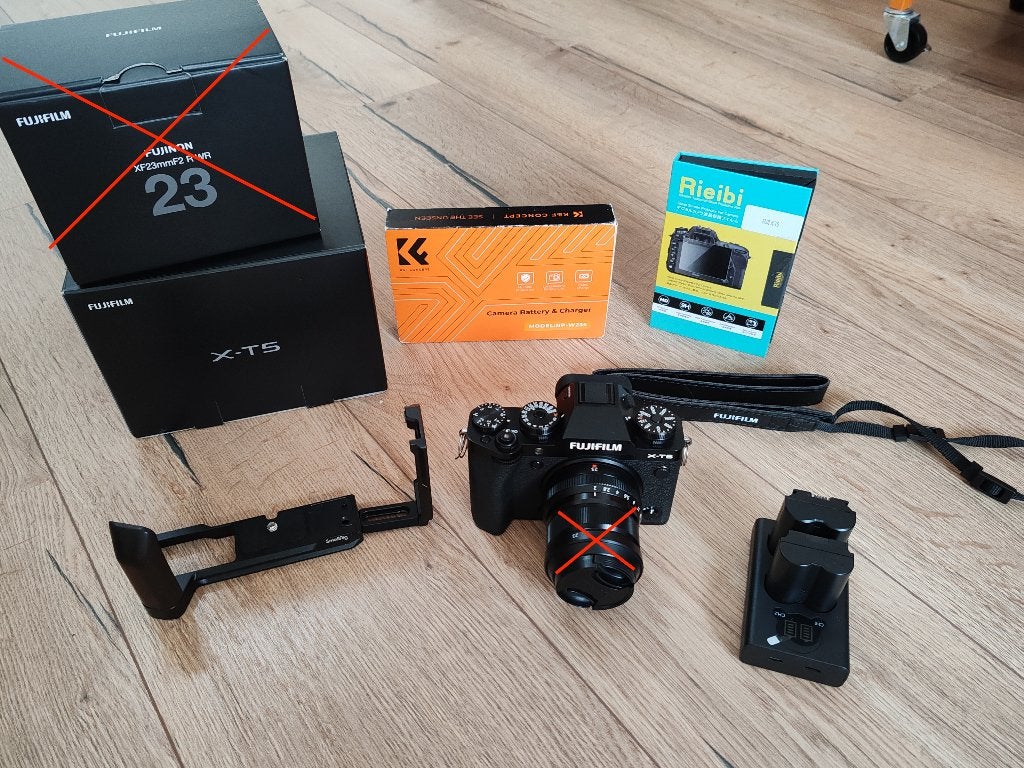 Fujifilm X-T5 with small grip, extra charger and batteries., TV, Hi-fi & Vidéo, Appareils photo numériques, Sans zoom optique