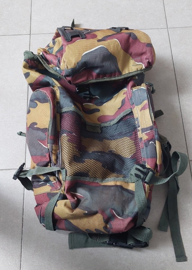 sac à dos camouflage - 45 cm x 33 cm, Enlèvement ou Envoi, Utilisé, Étanche