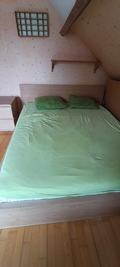 Lit et table de chevet, Maison & Meubles, Chambre à coucher | Lits, Beige, Enlèvement, Deux personnes, 160 cm