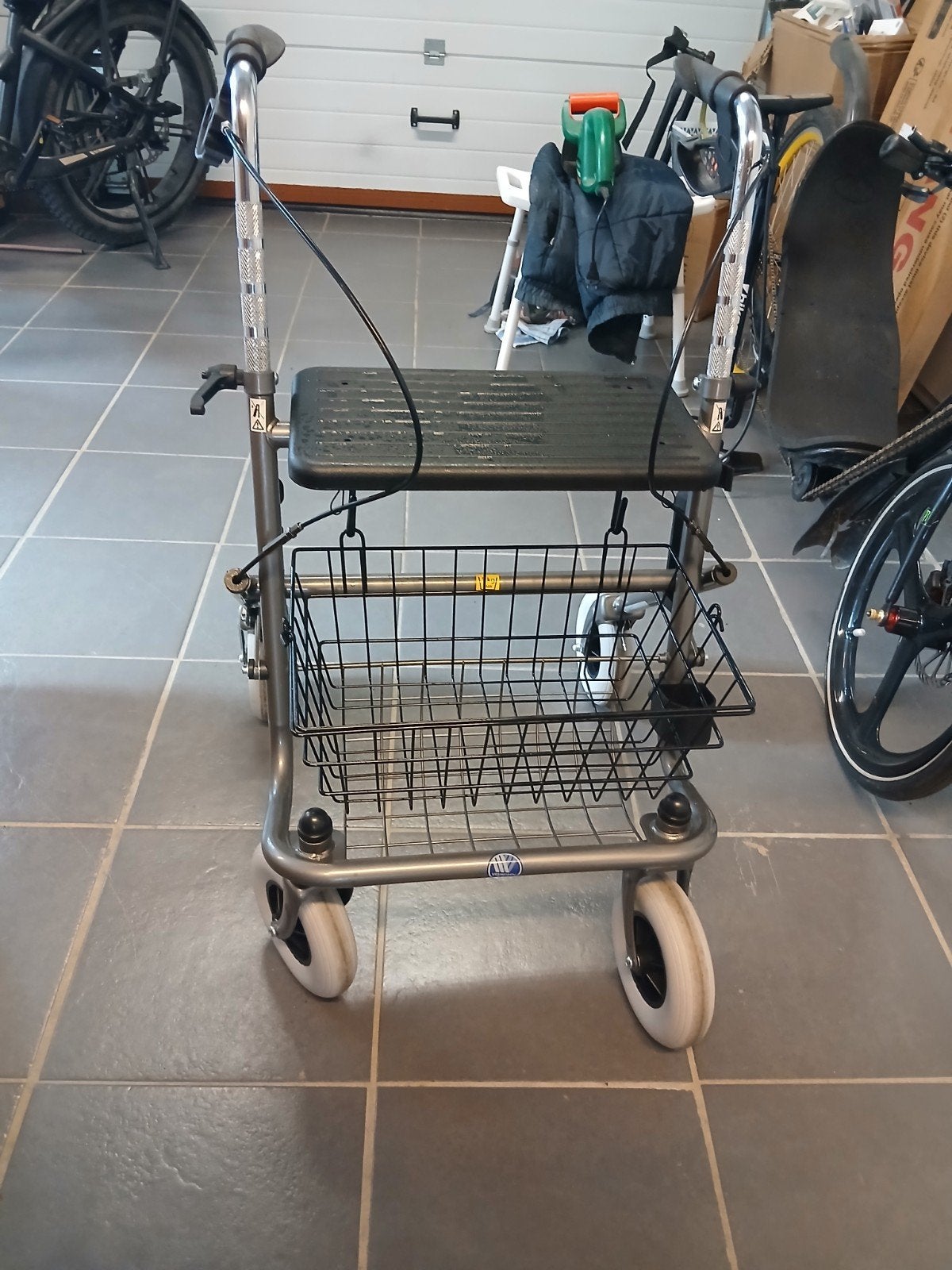 rollator, Diversen, Ophalen