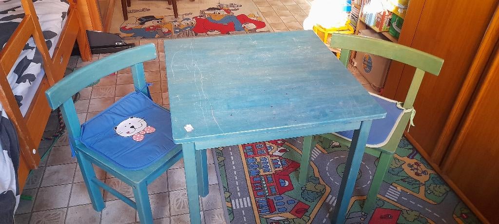 Kindertafel en stoeltjes, Kinderen en Baby's, Kinderkamer | Tafels en Stoelen, Ophalen, Gebruikt, Tafel(s) en Stoel(en)