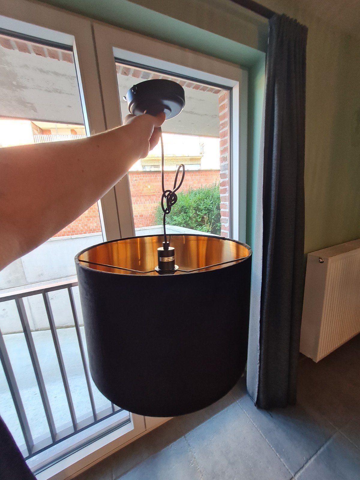 Hanglamp - zwart/goud - nieuw (nog in de doos!), Maison & Meubles, Lampes | Abat-jour, Neuf, Suspension, Plastique, Rond