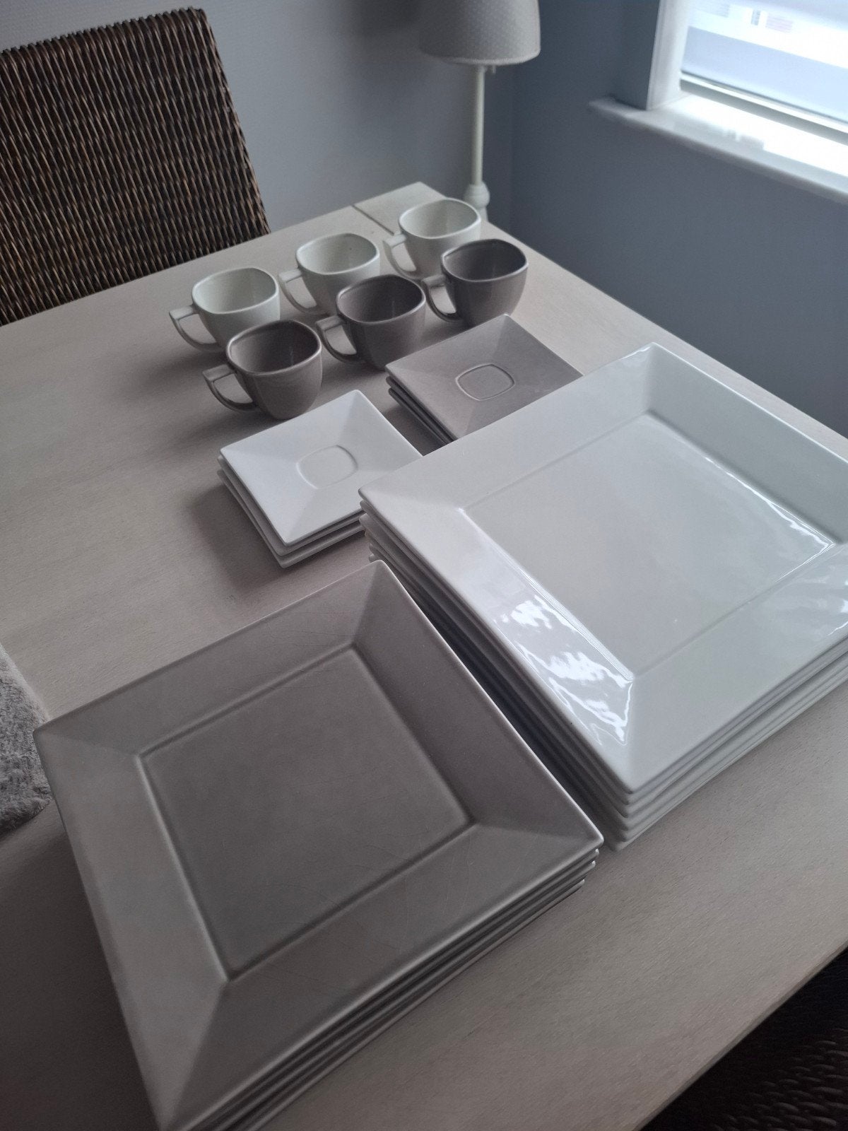 servies bruin beige zwaar, Huis en Inrichting, Ophalen, Keramiek, Landelijk/Boerenbont, Zo goed als nieuw