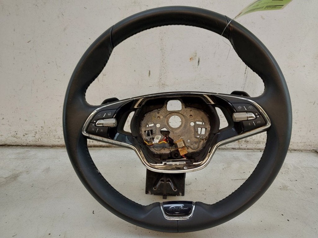 STUUR Skoda Superb Combi (3V5) (01-2015/06-2024), Gebruikt, Info@skoda-auto.de, Skoda, Max-Planck-Straße  3-5
64331  Weiterstadt, DE