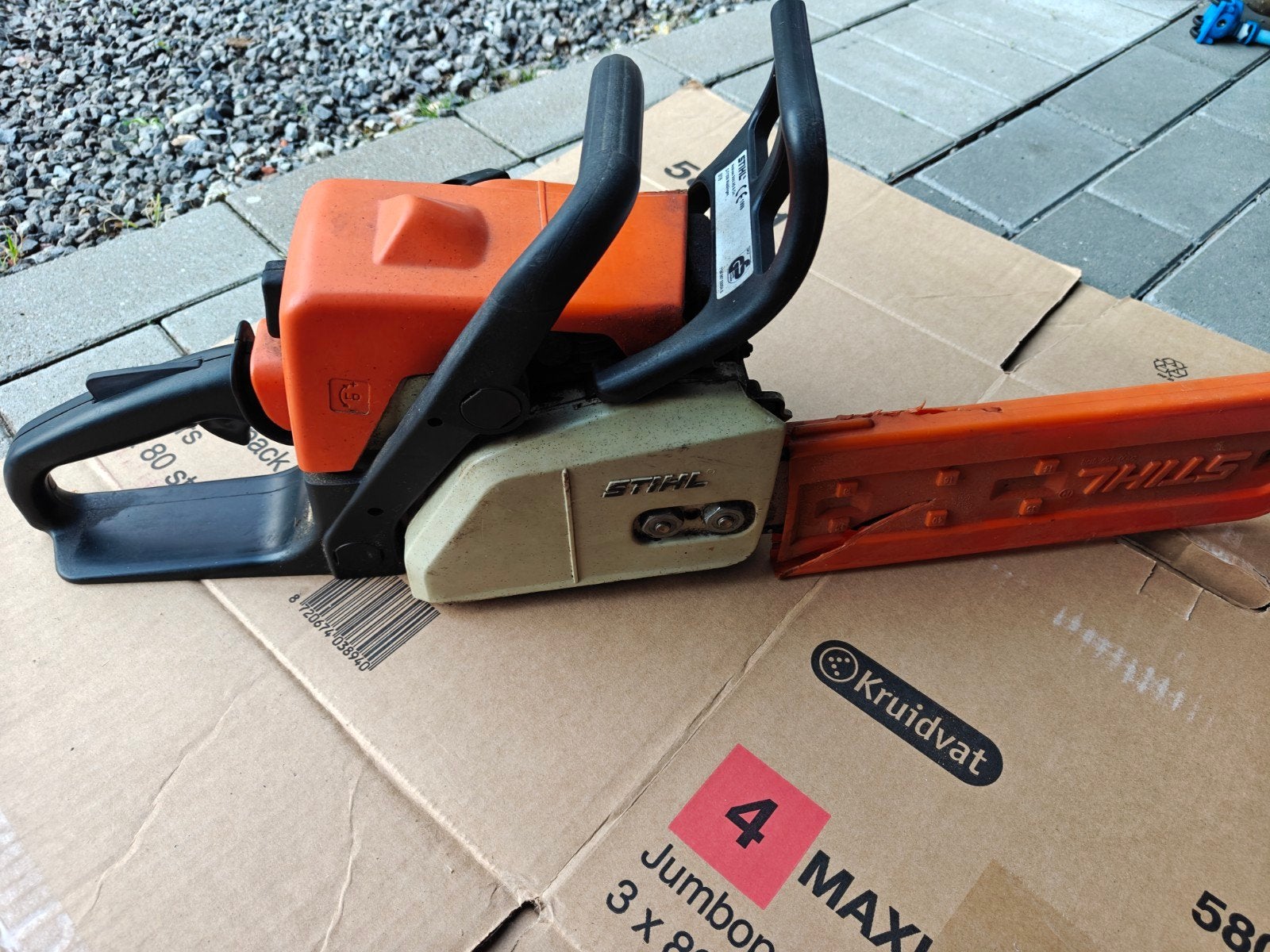 Stihl kettingzaag, Ophalen
