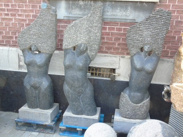 Standbeeld naakte vrouw moderne kunst in steen, uitverkocht!, Ophalen, Nieuw, Steen, Overige typen