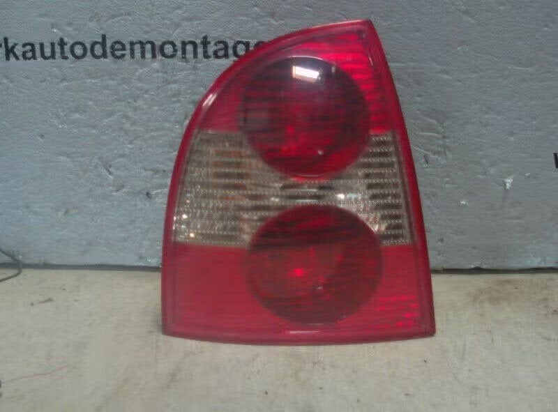 ACHTERLICHT LINKS Volkswagen Passat (3B3) (3B5-945-095-AE), Gebruikt, Berliner Ring 2 38440 Wolfsburg, DE, Volkswagen, Volkswagen AG